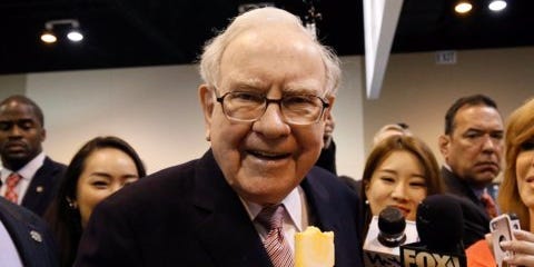 Berkshire Hathaway’s Significant Reduction in Apple Holdings