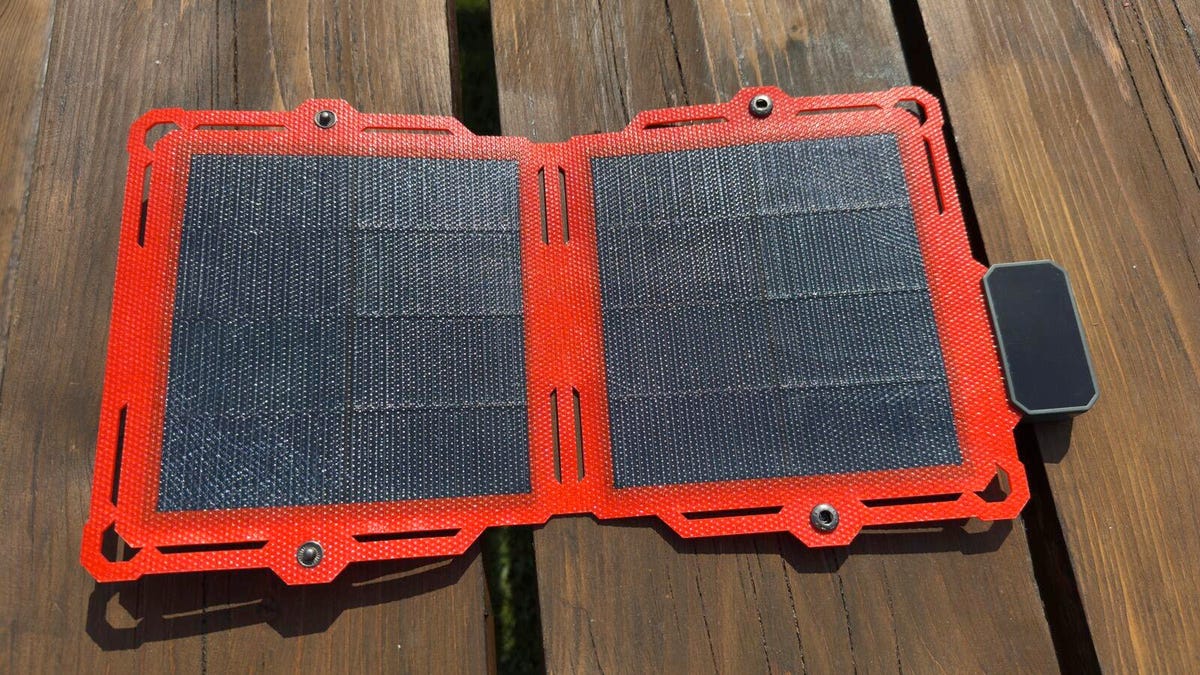 Compact Solar Panels That Power Your Devices Off the Grid