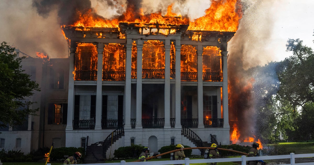 Devastating Fire Engulfs Historic Nottoway Plantation House